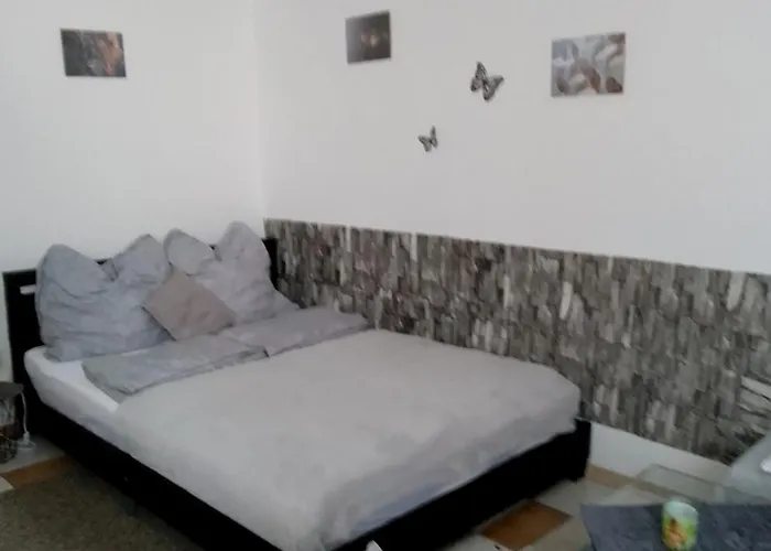 Studiowohnung, Neu Renoviert, Zentrale Lage