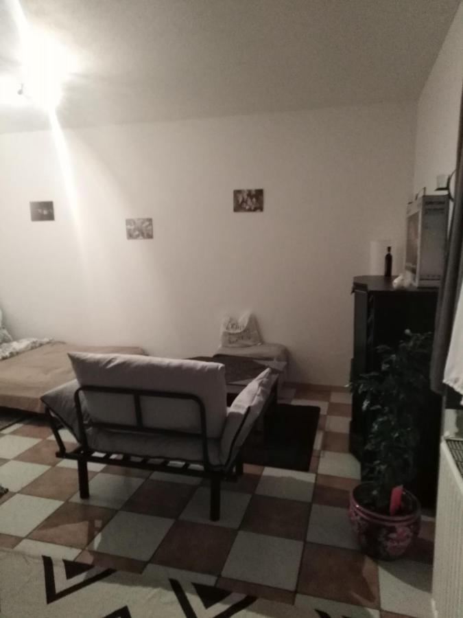 Studiowohnung, Neu Renoviert, Zentrale Lage Sarrelouis